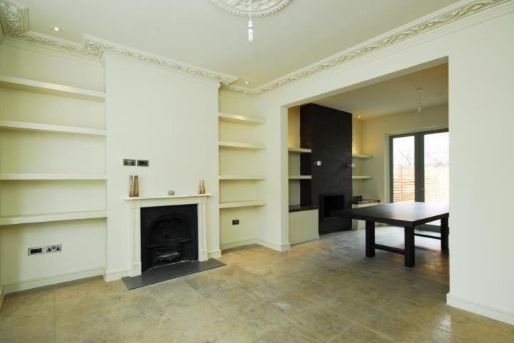 Spacious 4Br, 2Ba Home London Bagian luar foto