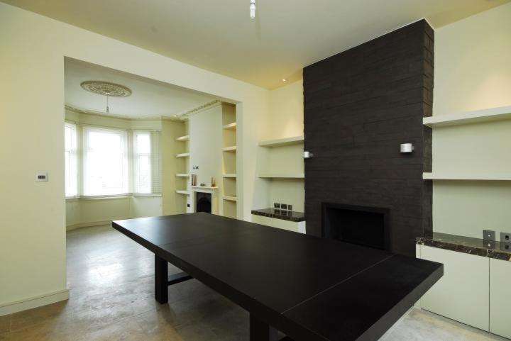 Spacious 4Br, 2Ba Home London Bagian luar foto