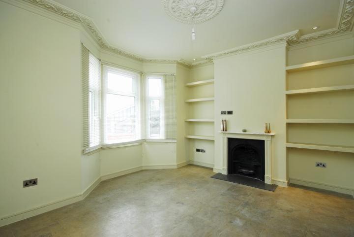 Spacious 4Br, 2Ba Home London Bagian luar foto