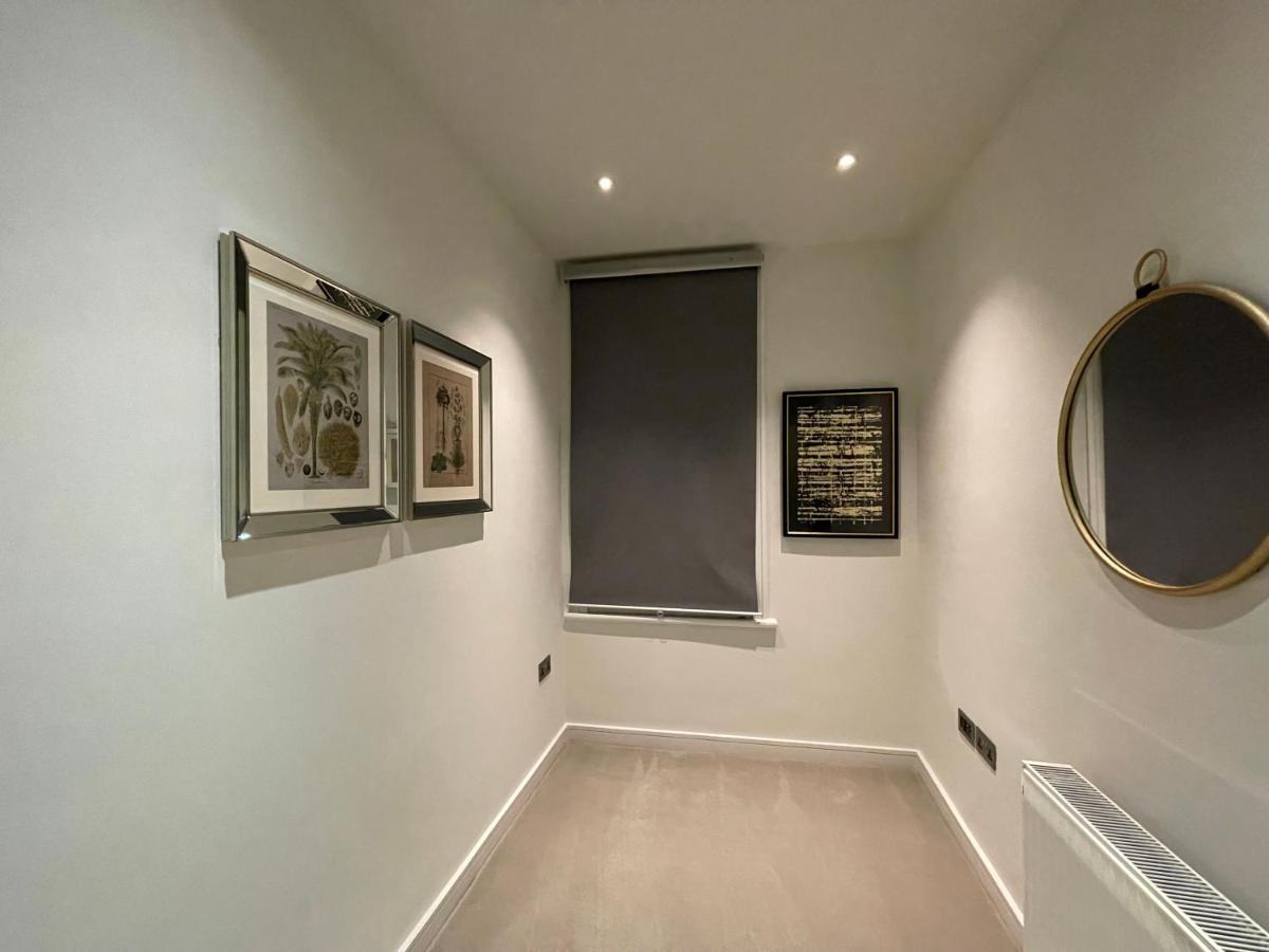 Spacious 4Br, 2Ba Home London Bagian luar foto